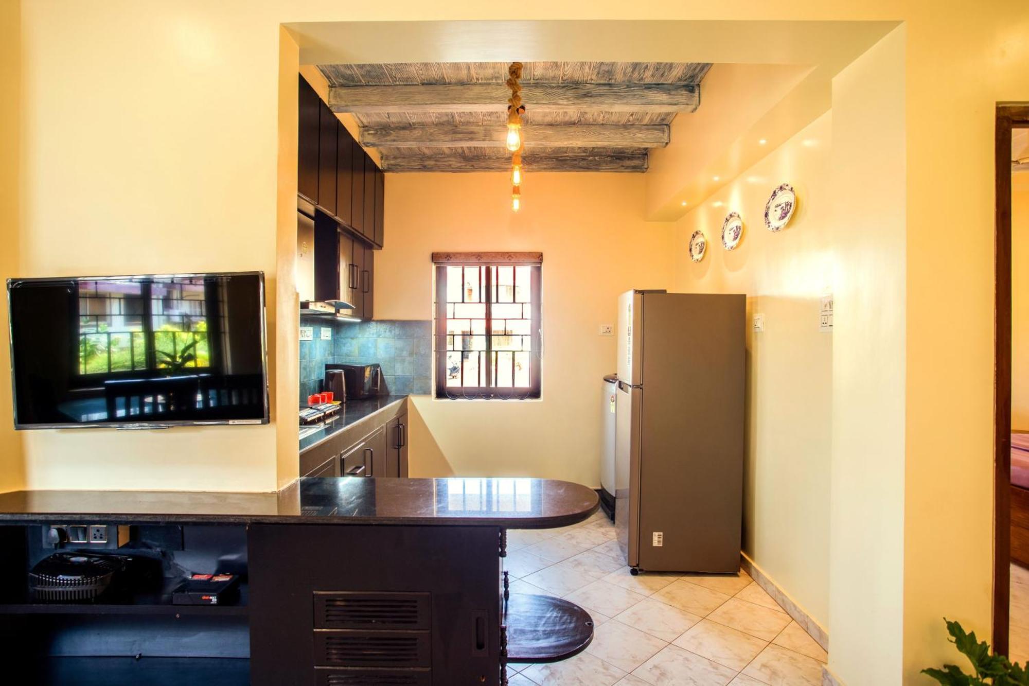 'Golden Sea Pearl' 1 Bhk Beach Apartment บีนอลิม ภายนอก รูปภาพ