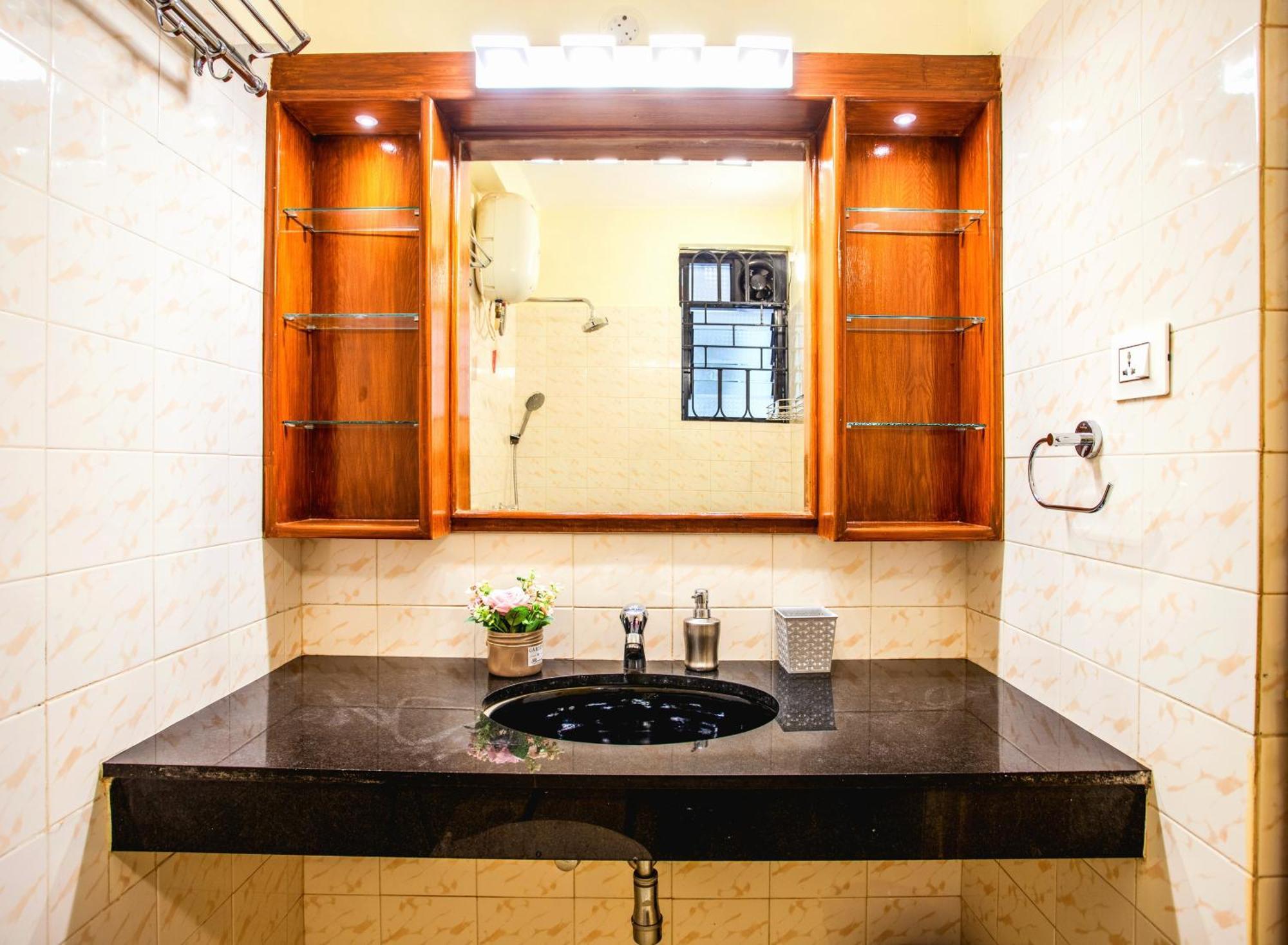 'Golden Sea Pearl' 1 Bhk Beach Apartment บีนอลิม ภายนอก รูปภาพ